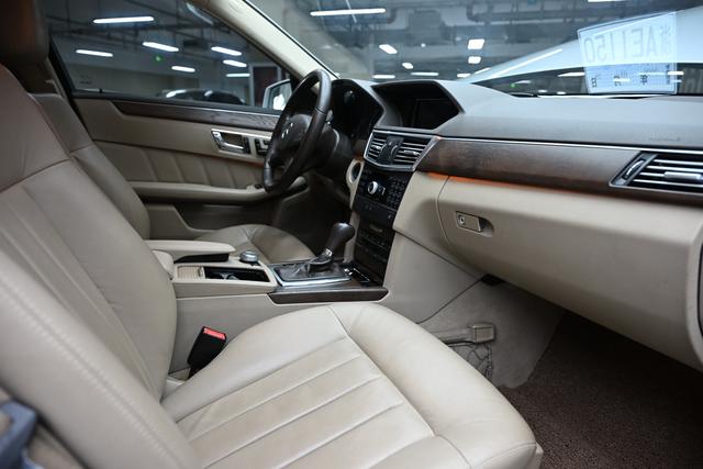 Mercedes-Benz E-Class Imported 2010 модификация E 200 CGI Youya тип – фото 7