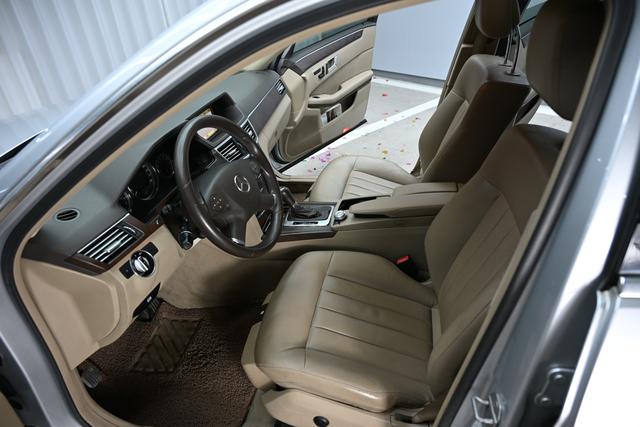 Mercedes-Benz E-Class Imported 2010 модификация E 200 CGI Youya тип – фото 9