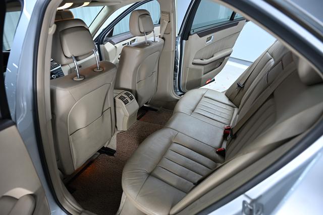 Mercedes-Benz E-Class Imported 2010 модификация E 200 CGI Youya тип – фото 10