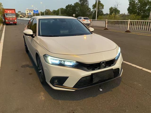 Honda Civic 2023 Hatchback 240TURBO CVT Leap Edition – фото 3