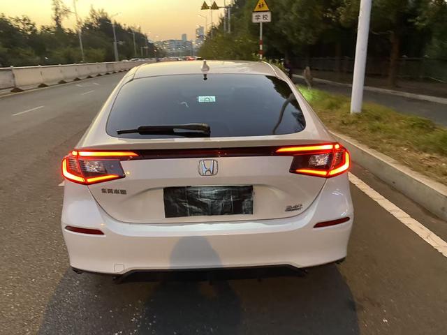 Honda Civic 2023 Hatchback 240TURBO CVT Leap Edition – фото 8