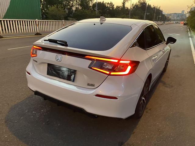 Honda Civic 2023 Hatchback 240TURBO CVT Leap Edition – фото 9