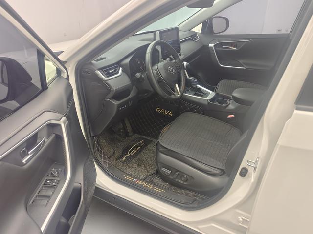 Toyota RAV4 2020 2.0L CVT 2WD Fashion – фото 6