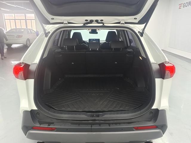 Toyota RAV4 2020 2.0L CVT 2WD Fashion – фото 11