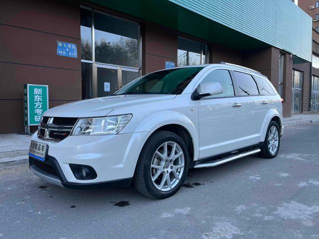 Dodge Journey 2013 2.4L 2WD Premium – фото 1