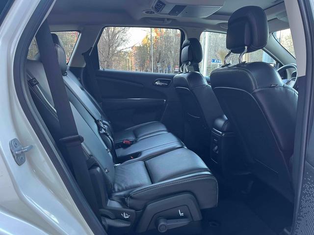 Dodge Journey 2013 2.4L 2WD Premium – фото 13