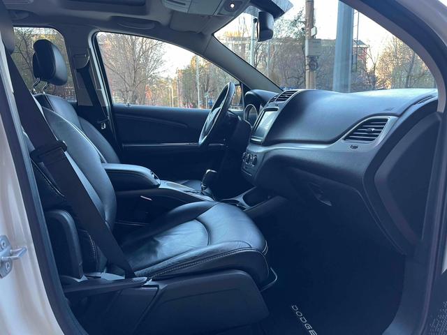 Dodge Journey 2013 2.4L 2WD Premium – фото 14