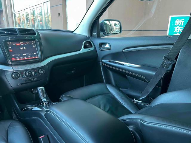 Dodge Journey 2013 2.4L 2WD Premium – фото 15
