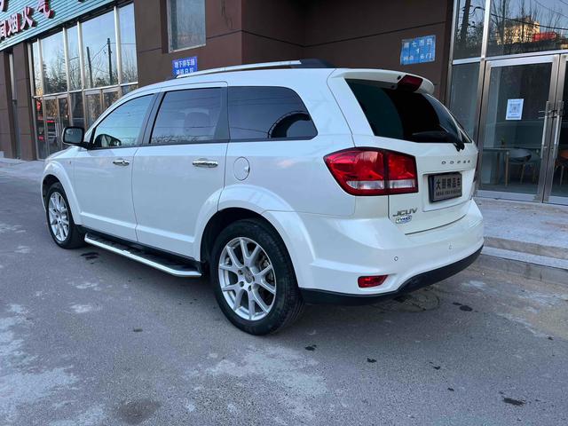 Dodge Journey 2013 2.4L 2WD Premium – фото 19