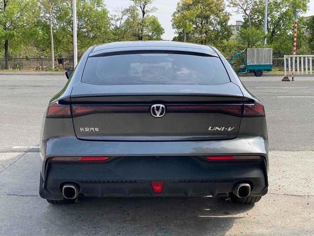 Changan UNI-V 2022 1.5T Premium – фото 7