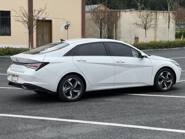 Hyundai Elantra 2021 1.5L CVT GLX Elite – фото 6