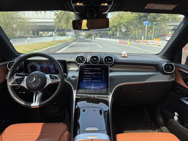 Mercedes-Benz GLC 2024 GLC 260 L 4MATIC Dynamic 5-Seater – фото 7