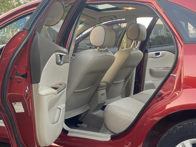 Excelle 2015 модификация 1.5L Manual Exclusive – фото 14
