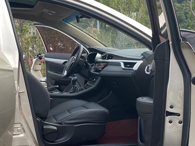 Geely Emgrand Модель 2019 года Leading Edition 1.5L Manual Luxury Country VI – фото 10