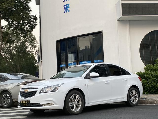 Chevrolet Cruze 2015 1.5L Classic SE AT – фото 1