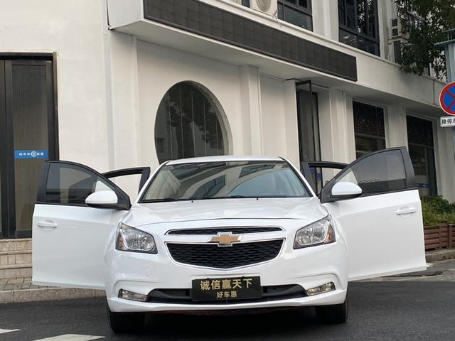 Chevrolet Cruze 2015 1.5L Classic SE AT – фото 2