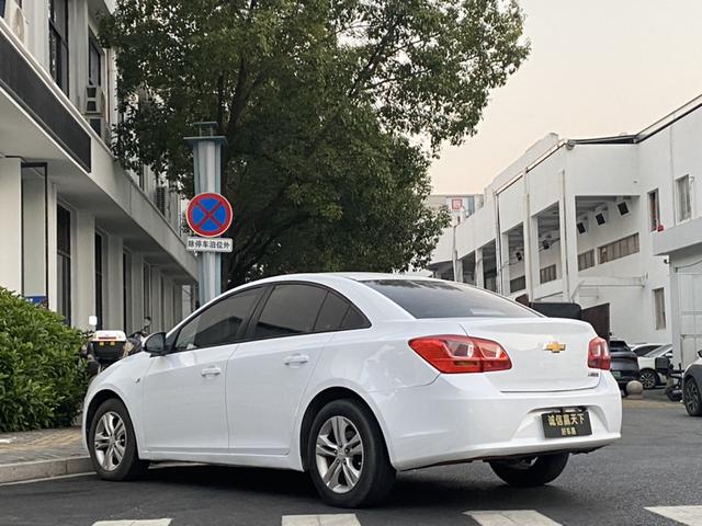 Chevrolet Cruze 2015 1.5L Classic SE AT – фото 9