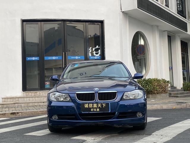 BMW 3 Series 2008 модификация 320i Dynamic – фото 3