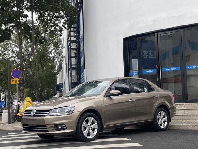 Volkswagen Bora 2016 1.6L Automatic Comfort – фото 1