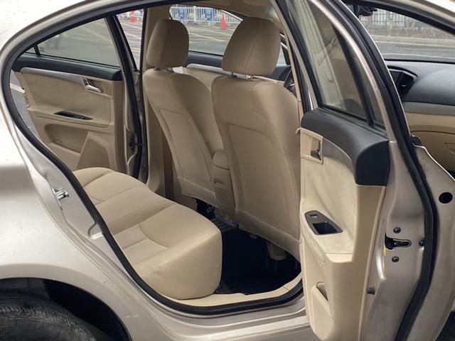 Roewe 350 2015 модификация 1.5L Manual Exclusive Edition – фото 13