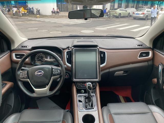 SWM X7 Модель 2018 года 1.5T автоматическое Smart Connect тип 7 seat – фото 11