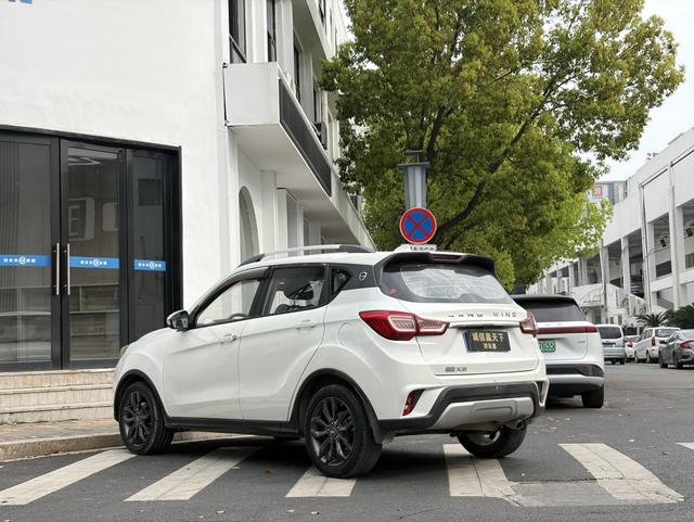 Landwind X2 2017 модификация 1.6L автоматическое Sebring Edition – фото 6