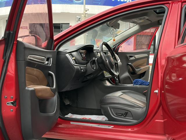 Roewe i6 Classic 2017 модификация 20T автоматическое Internet Smart Zhen Edition – фото 10