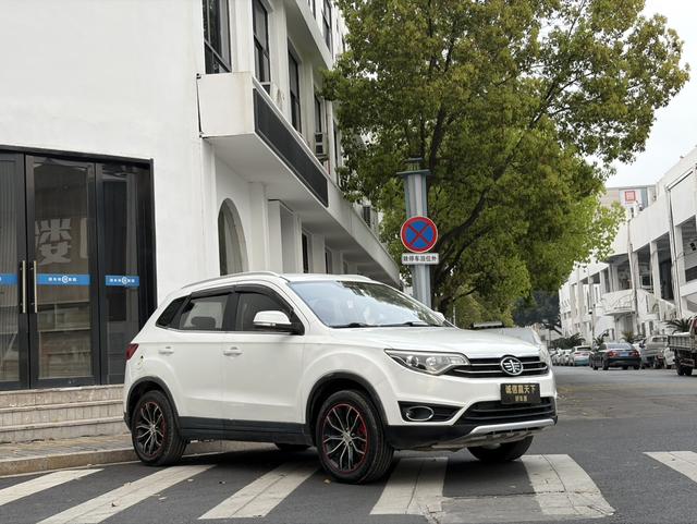 FAW Senya R7 2016 1.6L Manual Premium – фото 4