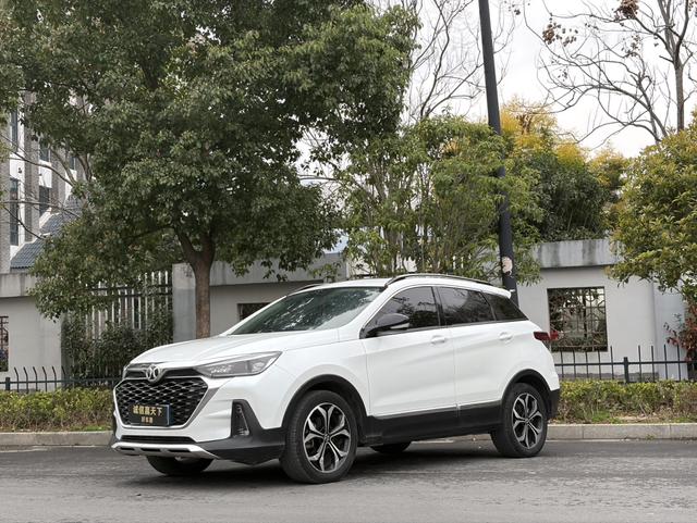 Zhixing 2019 1.5T CVT New Smart Enjoy Edition China VI – фото 1