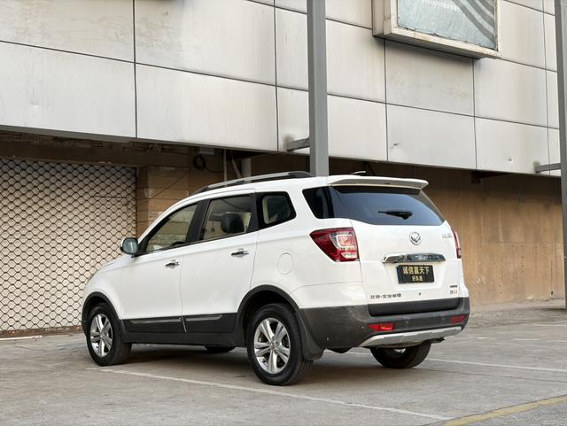 BAIC Huansu S3 2016 модификация 1.5L Manual Basic National V – фото 7