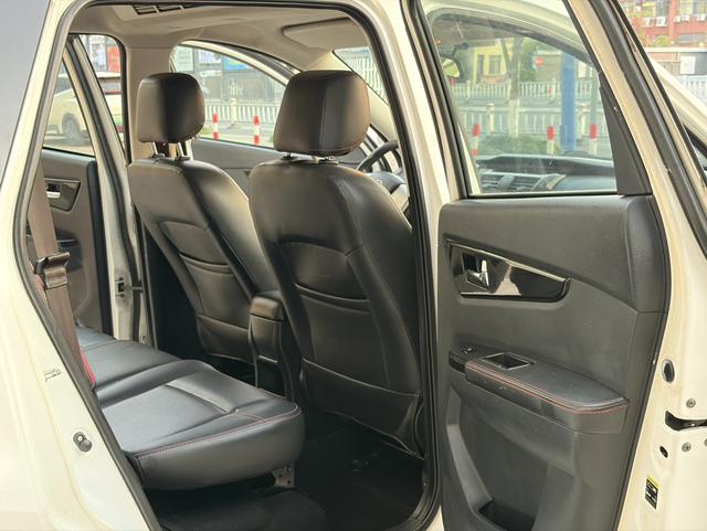 BAIC Huansu S3 2016 модификация 1.5L Manual Basic National V – фото 11