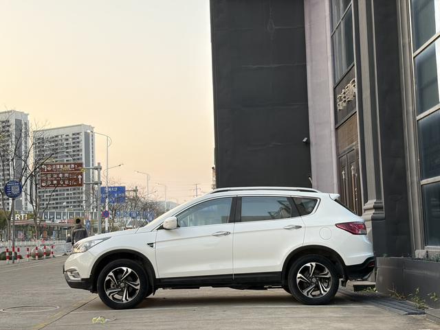DFM AX7 2016 модификация 2.0L Manual Smart Yi тип
