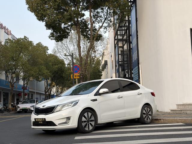 KIA K2 2012 модификация Тройная литиевая батарея кузов 1.6L AT Premium ECO – фото 1
