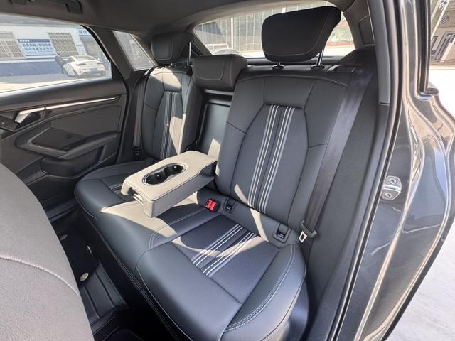 Audi A3 2024 Sportback 35 TFSI Sport – фото 9