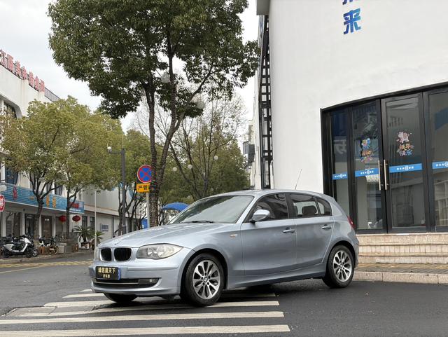 BMW 1 Series Imported 2010 модификация 120i Спорт Limited edition – фото 1