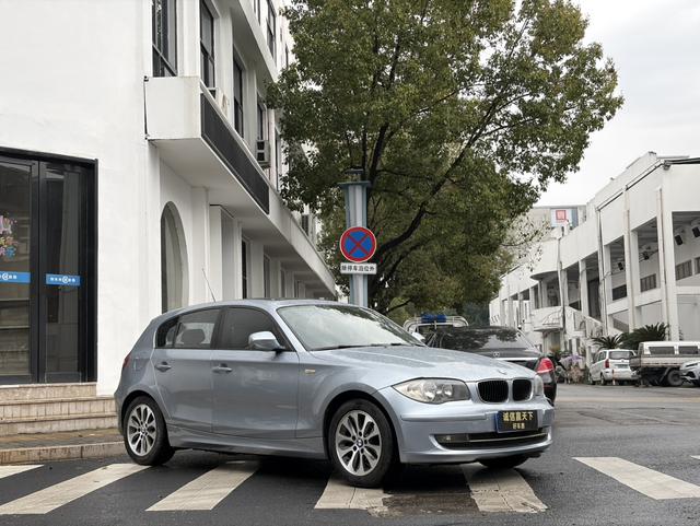 BMW 1 Series Imported 2010 модификация 120i Спорт Limited edition – фото 4