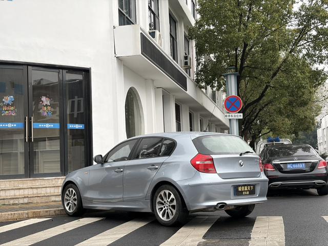 BMW 1 Series Imported 2010 модификация 120i Спорт Limited edition – фото 9