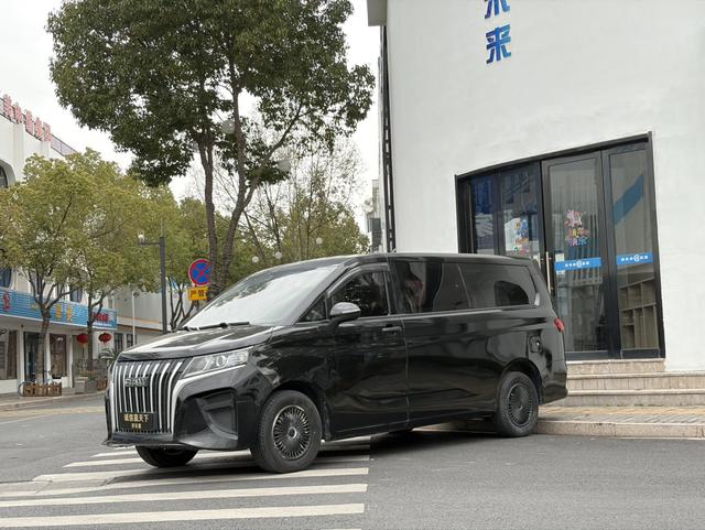 Ruishi Wangpai M7 Раздел 2023 1.6L Creative Edition Manual Long axis 7 seat