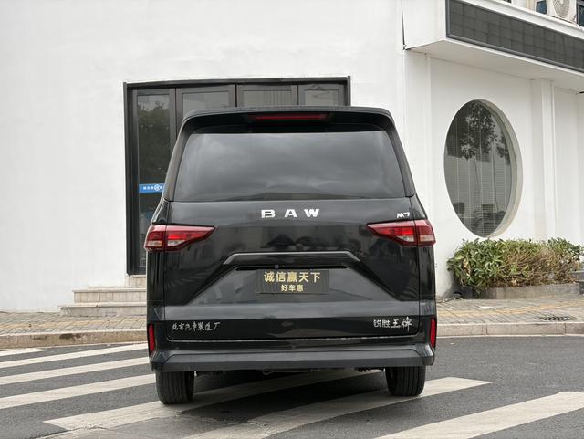 Ruishi Wangpai M7 Раздел 2023 1.6L Creative Edition Manual Long axis 7 seat – фото 8