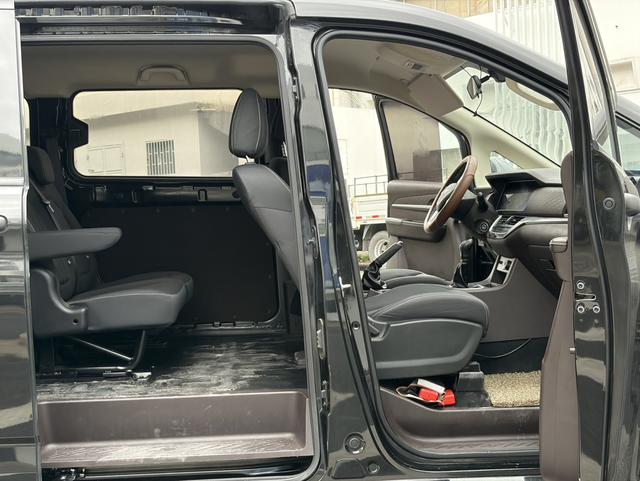 Ruishi Wangpai M7 Раздел 2023 1.6L Creative Edition Manual Long axis 7 seat – фото 13