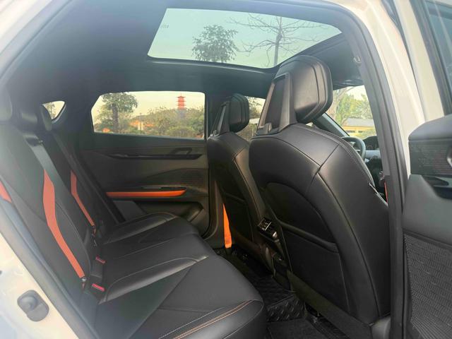 Changan UNI-V 2022 1.5T Sport – фото 6