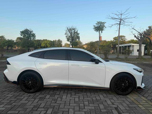 Changan UNI-V 2022 1.5T Sport – фото 21