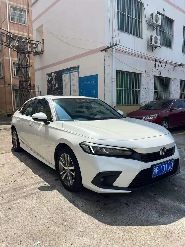 Honda Civic 2022 240TURBO CVT Dynamic – фото 3