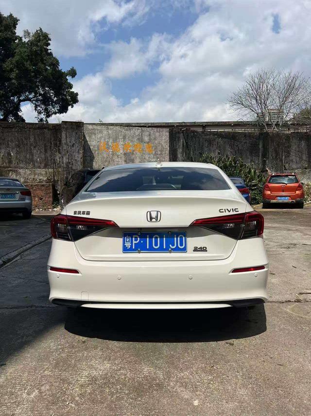 Honda Civic 2022 240TURBO CVT Dynamic – фото 4