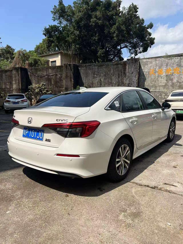 Honda Civic 2022 240TURBO CVT Dynamic – фото 5