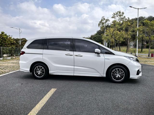 Honda Odyssey 2021 2.0L Hybrid Comfort – фото 4