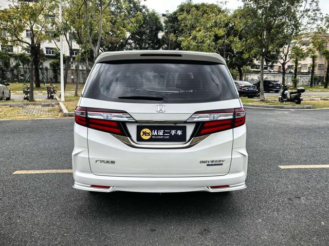 Honda Odyssey 2021 2.0L Hybrid Comfort – фото 5