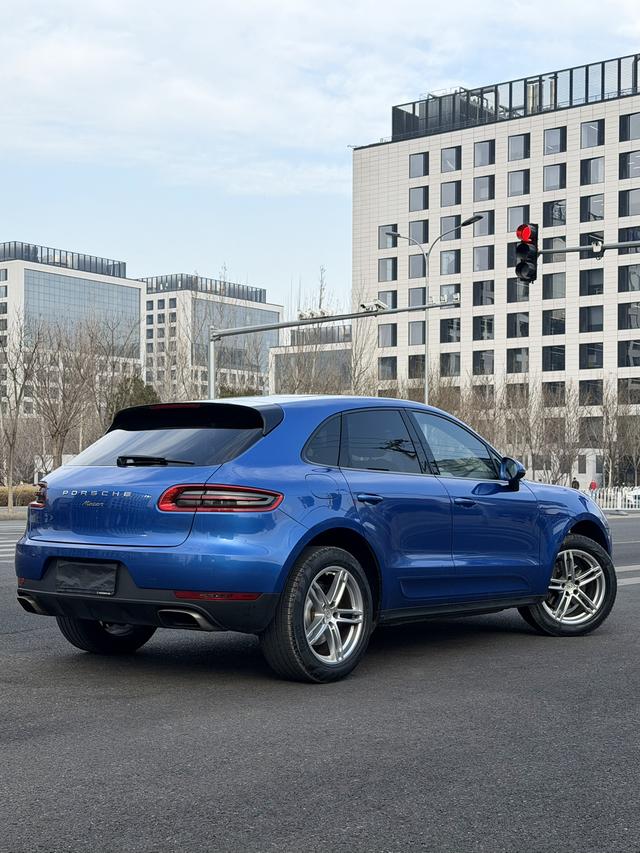 Porsche Macan 2016 Macan 2.0T – фото 3