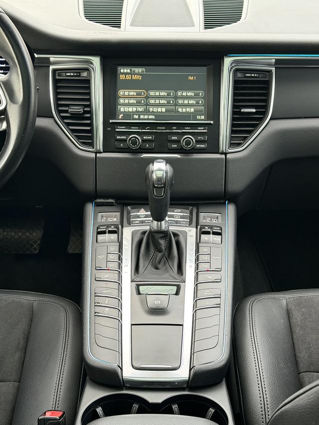 Porsche Macan 2016 Macan 2.0T – фото 7