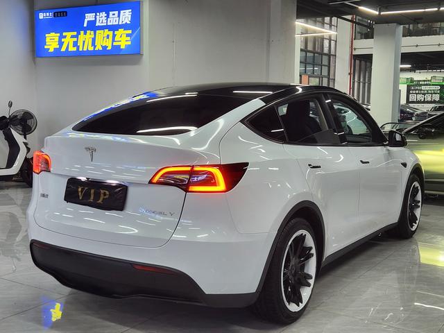 Tesla Model Y 2022 RWD – фото 4